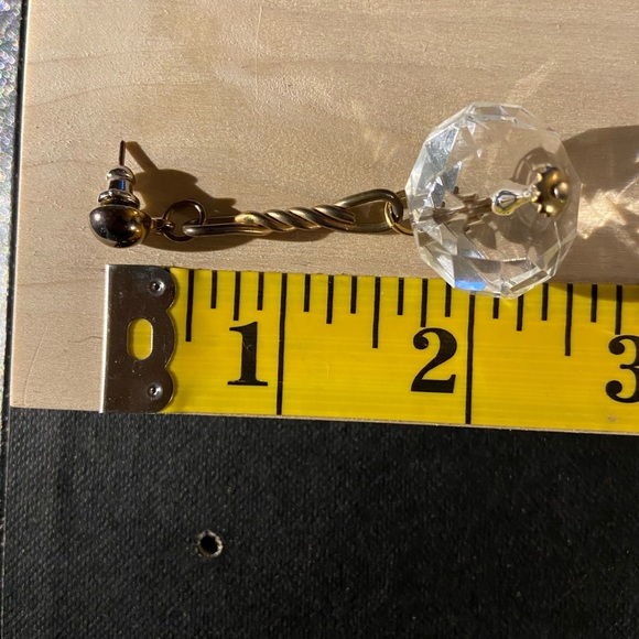 Vintage Earrings/Squatty Lucite Dangle/Twisted Goldtone - Picture 7 of 8